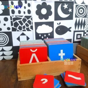 Chữ cát nhám - Giáo cụ ngôn ngữ Montessori